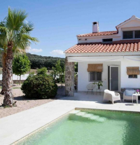 Finca Venta Viñas, piscina privada. Toledo. Nueva.